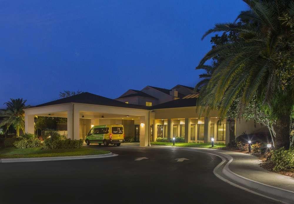 Courtyard By Marriott Orlando Airport Hotel Buitenkant foto