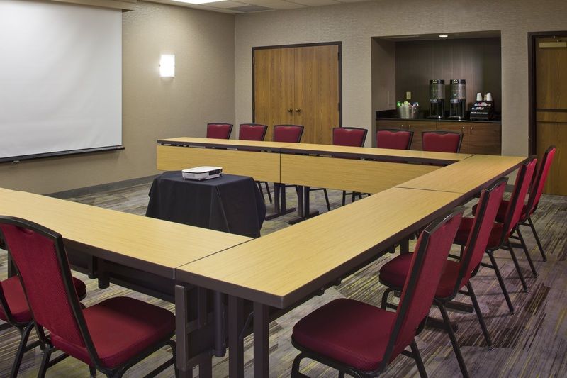 Courtyard By Marriott Orlando Airport Hotel Buitenkant foto