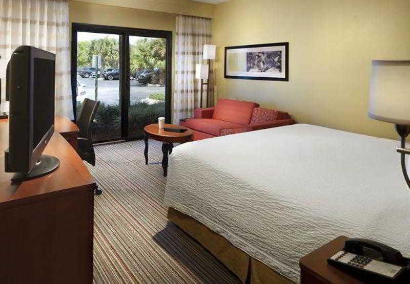 Courtyard By Marriott Orlando Airport Hotel Buitenkant foto
