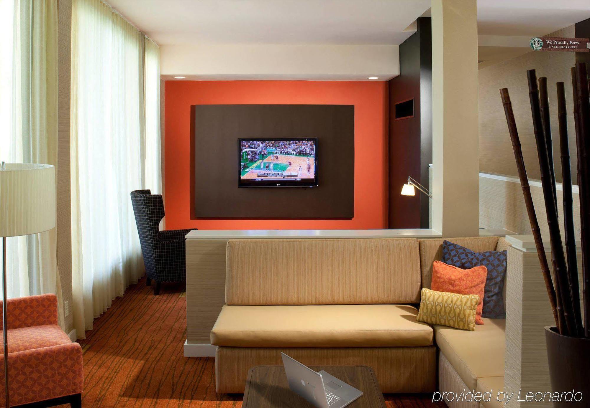 Courtyard By Marriott Orlando Airport Hotel Buitenkant foto